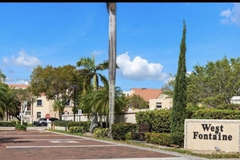 Condominio en Miami, Florida, 2 dormitorios  № 2038754