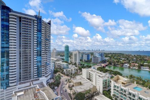 Condominio en venta en Miami Beach, Florida, 2 dormitorios, 122.82 m2 № 1864379 - foto 21