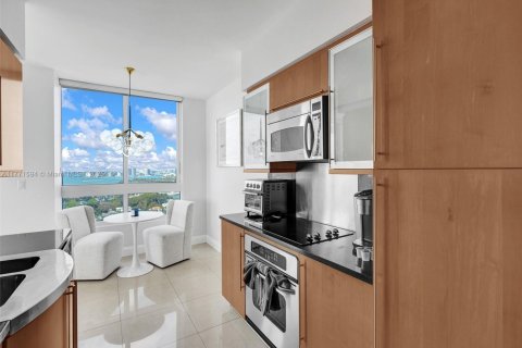 Condominio en venta en Miami Beach, Florida, 2 dormitorios, 122.82 m2 № 1864379 - foto 8