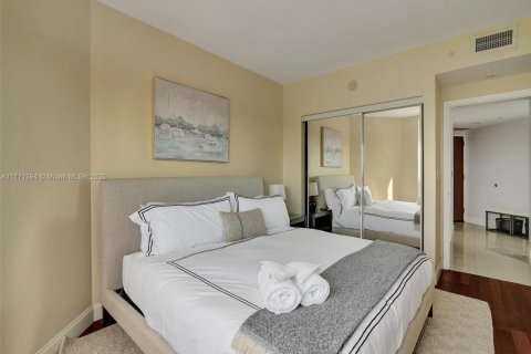 Condominio en venta en Miami Beach, Florida, 2 dormitorios, 122.82 m2 № 1864379 - foto 16