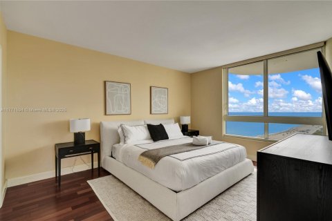 Condominio en venta en Miami Beach, Florida, 2 dormitorios, 122.82 m2 № 1864379 - foto 11
