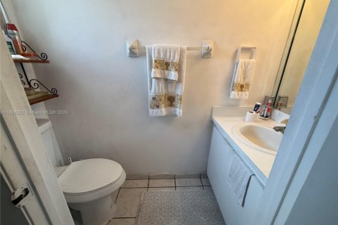 Купить кондоминиум в Майами, Флорида 2 спальни, 94.76м2, № 1891207 - фото 4