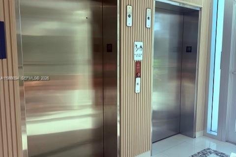 Copropriété à louer à Miami Beach, Floride: 2 chambres, 109.07 m2 № 2064864 - photo 21