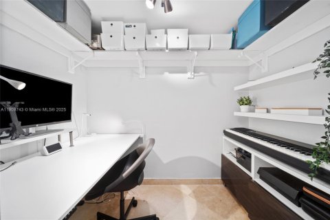 Купить кондоминиум в Серфсайд, Флорида 2 спальни, 149.94м2, № 1966076 - фото 19