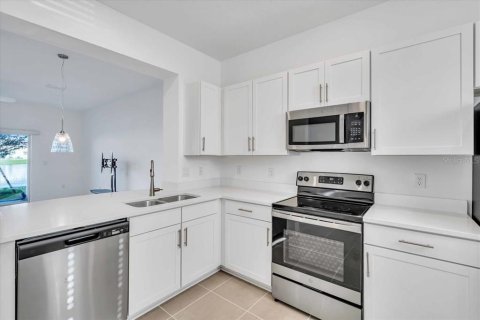 Touwnhouse à louer à Palmetto, Floride: 2 chambres, 104.05 m2 № 2156540 - photo 5