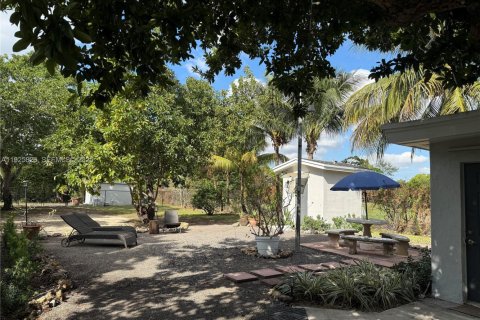 Снять в аренду виллу или дом в Майами, Флорида 2 спальни, 83.61м2, № 1986574 - фото 8