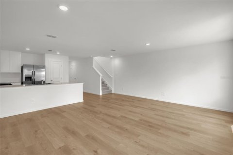 Townhouse in Davenport, Florida 3 bedrooms, 128.02 sq.m. № 2231621 - photo 11