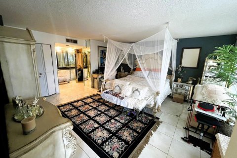 Copropriété à vendre à Fort Lauderdale, Floride: 1 chambre, 112.32 m2 № 2083640 - photo 27