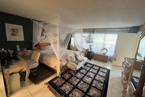 Copropriété à vendre à Fort Lauderdale, Floride: 1 chambre, 112.32 m2 № 2083640 - photo 28