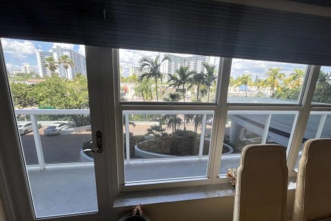 Copropriété à vendre à Fort Lauderdale, Floride: 1 chambre, 112.32 m2 № 2083640 - photo 24