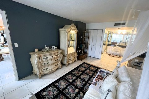 Copropriété à vendre à Fort Lauderdale, Floride: 1 chambre, 112.32 m2 № 2083640 - photo 30