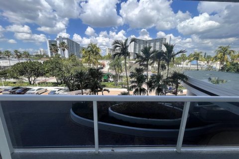 Copropriété à vendre à Fort Lauderdale, Floride: 1 chambre, 112.32 m2 № 2083640 - photo 23