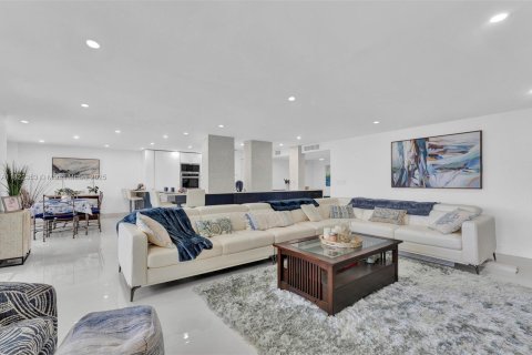 Copropriété à vendre à Fort Lauderdale, Floride: 2 chambres, 169.18 m2 № 1977271 - photo 18