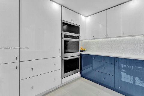 Copropriété à vendre à Fort Lauderdale, Floride: 2 chambres, 169.18 m2 № 1977271 - photo 3