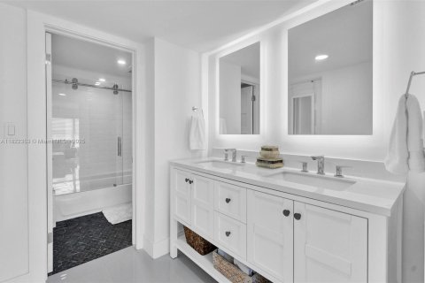 Copropriété à vendre à Fort Lauderdale, Floride: 2 chambres, 169.18 m2 № 1977271 - photo 19