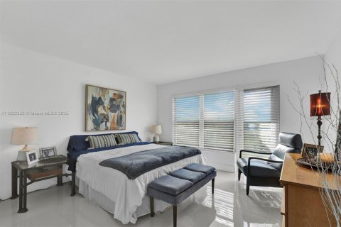 Copropriété à vendre à Fort Lauderdale, Floride: 2 chambres, 169.18 m2 № 1977271 - photo 22