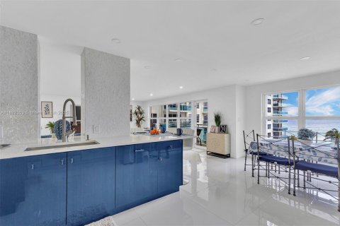 Copropriété à vendre à Fort Lauderdale, Floride: 2 chambres, 169.18 m2 № 1977271 - photo 6