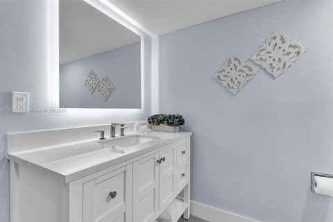 Copropriété à vendre à Fort Lauderdale, Floride: 2 chambres, 169.18 m2 № 1977271 - photo 27