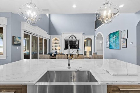 House in Auburndale, Florida 4 bedrooms, 353.86 sq.m. № 1901513 - photo 14