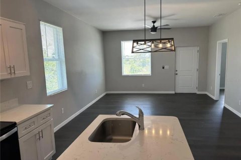 Apartamento en alquiler en Englewood, Florida, 2 dormitorios, 88.26 m2 № 1913066 - foto 3