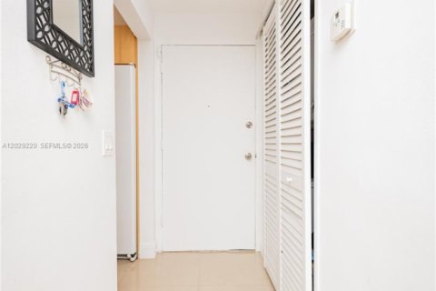 Condominio en alquiler en Hollywood, Florida, 2 dormitorios, 104.05 m2 № 2085820 - foto 16