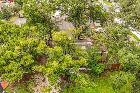 House in Tampa, Florida 3 bedrooms, 89.93 sq.m. № 2413943 - photo 3