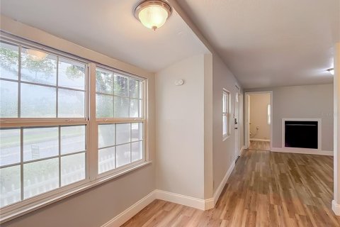 House in Tampa, Florida 3 bedrooms, 89.93 sq.m. № 2413943 - photo 19