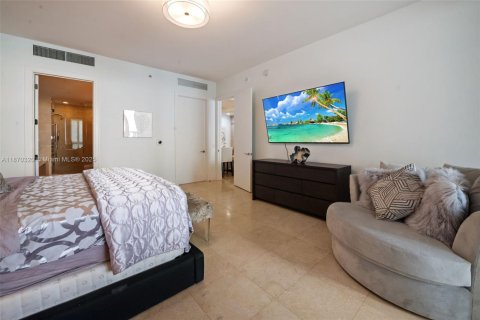 Condominio en venta en Bal Harbour, Florida, 2 dormitorios, 156.54 m2 № 1979577 - foto 15