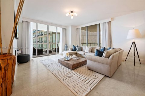Condominio en venta en Bal Harbour, Florida, 2 dormitorios, 156.54 m2 № 1979577 - foto 3