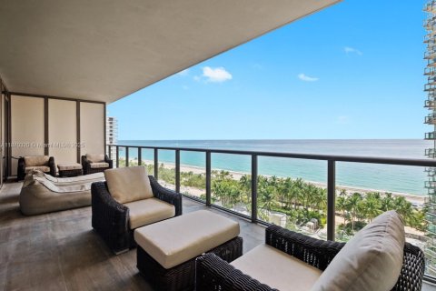 Condominio en venta en Bal Harbour, Florida, 2 dormitorios, 156.54 m2 № 1979577 - foto 1