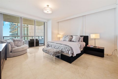 Condominio en venta en Bal Harbour, Florida, 2 dormitorios, 156.54 m2 № 1979577 - foto 14