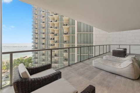 Condominio en venta en Bal Harbour, Florida, 2 dormitorios, 156.54 m2 № 1979577 - foto 19