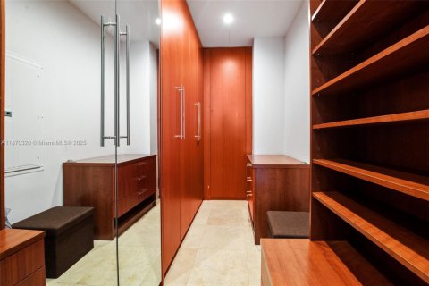 Condominio en venta en Bal Harbour, Florida, 2 dormitorios, 156.54 m2 № 1979577 - foto 18