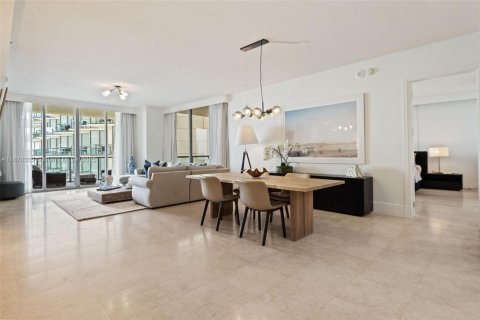 Condominio en venta en Bal Harbour, Florida, 2 dormitorios, 156.54 m2 № 1979577 - foto 4