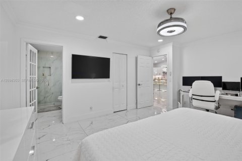 House in Sunrise, Florida 3 bedrooms, 174.01 sq.m. № 2394560 - photo 25