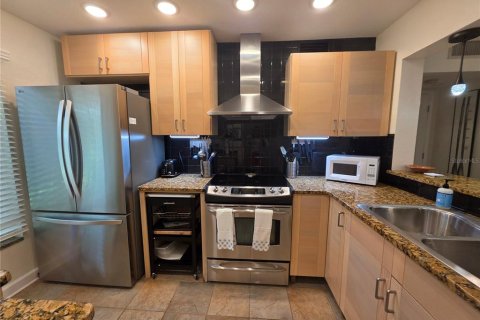 Condominio en alquiler en Saint Petersburg, Florida, 2 dormitorios, 85.01 m2 № 2199215 - foto 6