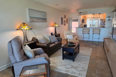 Condominio en alquiler en Saint Petersburg, Florida, 2 dormitorios, 85.01 m2 № 2199215 - foto 14