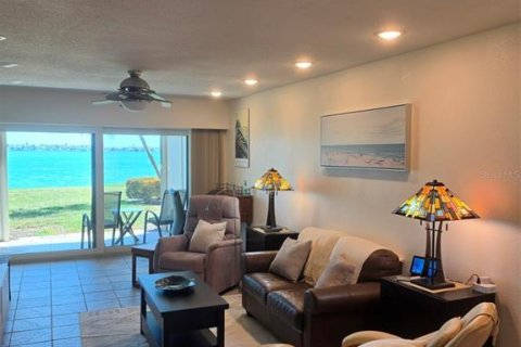 Condominio en alquiler en Saint Petersburg, Florida, 2 dormitorios, 85.01 m2 № 2199215 - foto 11