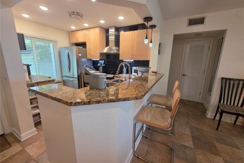Condominio en alquiler en Saint Petersburg, Florida, 2 dormitorios, 85.01 m2 № 2199215 - foto 10