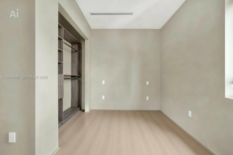 Townhouse in Miami, Florida 4 bedrooms, 238.85 sq.m. № 2076443 - photo 18