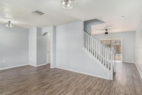 Touwnhouse à louer à Brandon, Floride: 2 chambres, 129.88 m2 № 2229507 - photo 5