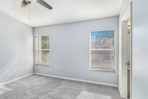 Touwnhouse à louer à Brandon, Floride: 2 chambres, 129.88 m2 № 2229507 - photo 11