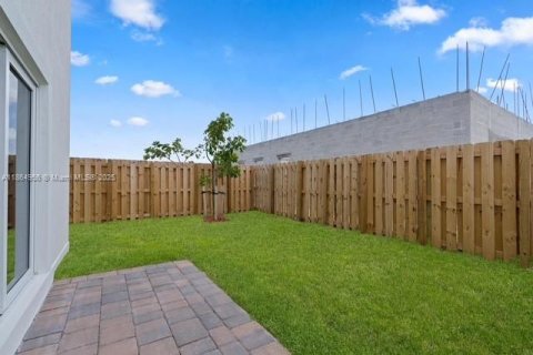 Touwnhouse à vendre à Miami, Floride: 4 chambres, 206.06 m2 № 1893227 - photo 19