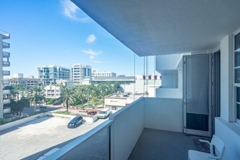 Condominio en alquiler en Miami Beach, Florida, 1 dormitorio, 49.24 m2 № 2002022 - foto 15