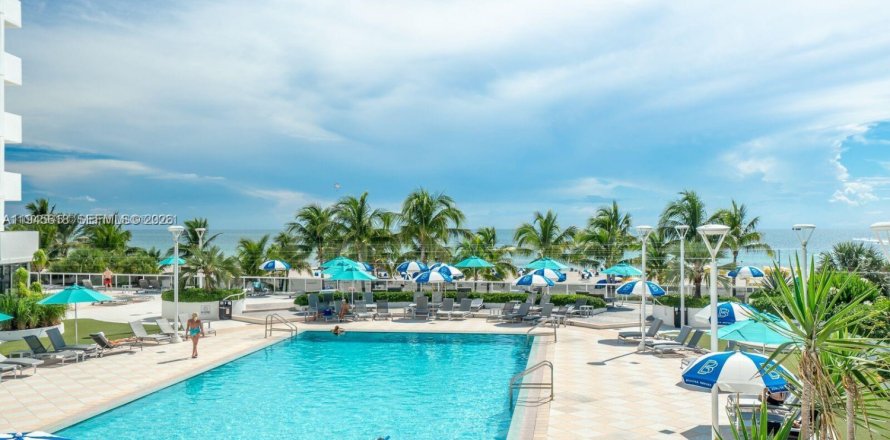 Condominio en Miami Beach, Florida, 1 dormitorio № 2002022