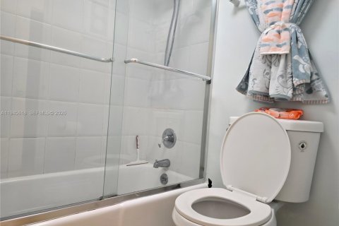 Condominio en alquiler en Miami Beach, Florida, 1 dormitorio, 49.24 m2 № 2002022 - foto 11