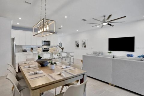 Touwnhouse à vendre à Kissimmee, Floride: 5 chambres, 213.58 m2 № 1662560 - photo 13
