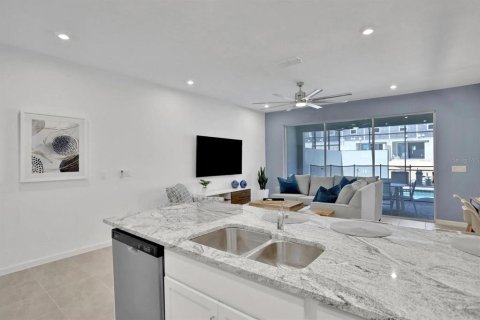 Townhouse in Kissimmee, Florida 5 bedrooms, 213.58 sq.m. № 1662560 - photo 20