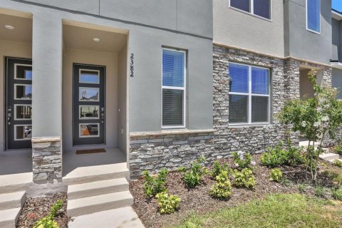 Touwnhouse à vendre à Kissimmee, Floride: 5 chambres, 213.58 m2 № 1662560 - photo 2