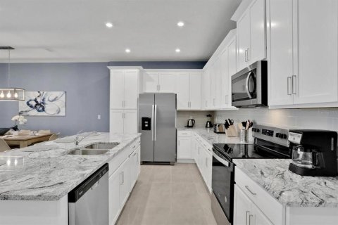 Townhouse in Kissimmee, Florida 5 bedrooms, 213.58 sq.m. № 1662560 - photo 8